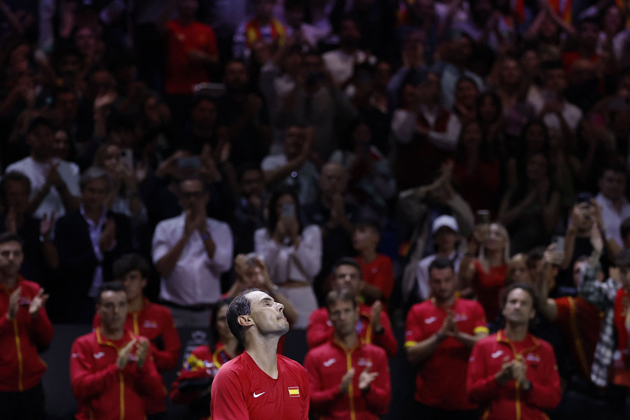 KAIYUN-纳达尔重返赛场，锐不可当首场状态出色，瑞士队观众沸腾！