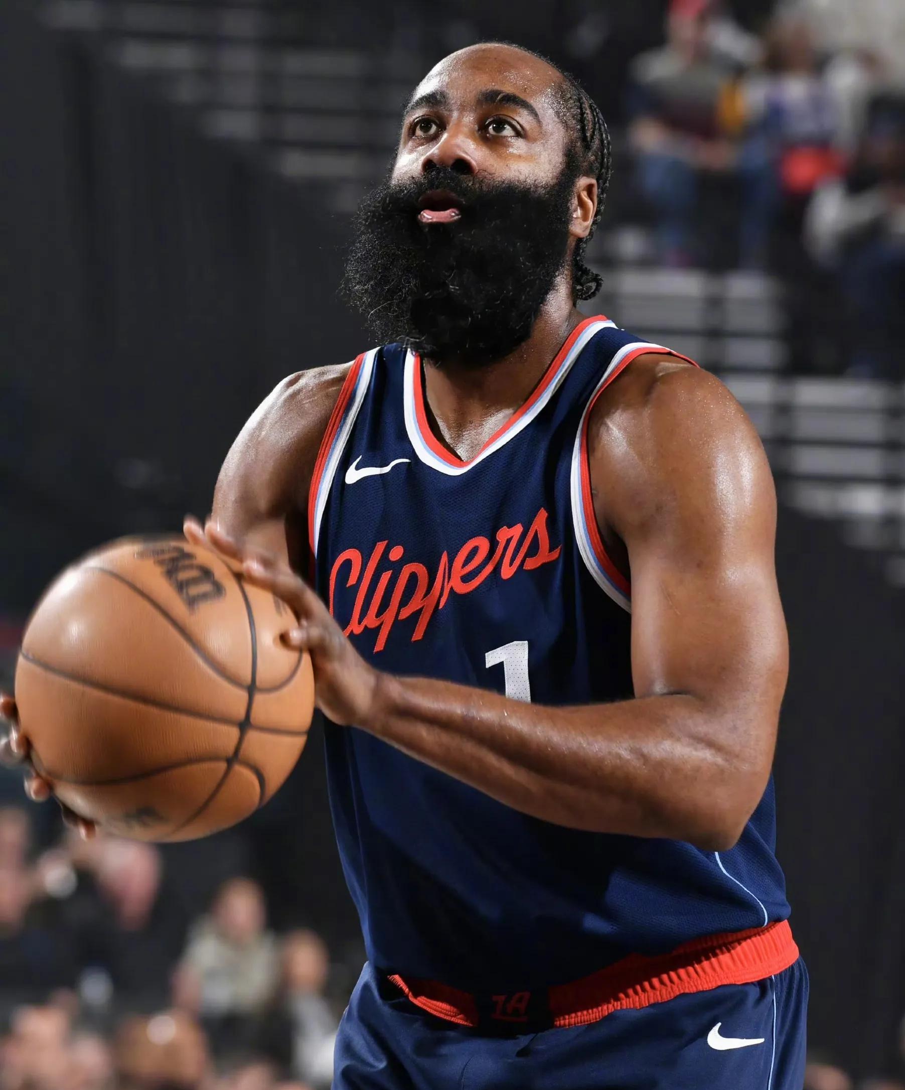 开云-关于哈登回归赛场，逆转首场状态亮眼，RNG观众沸腾！的信息