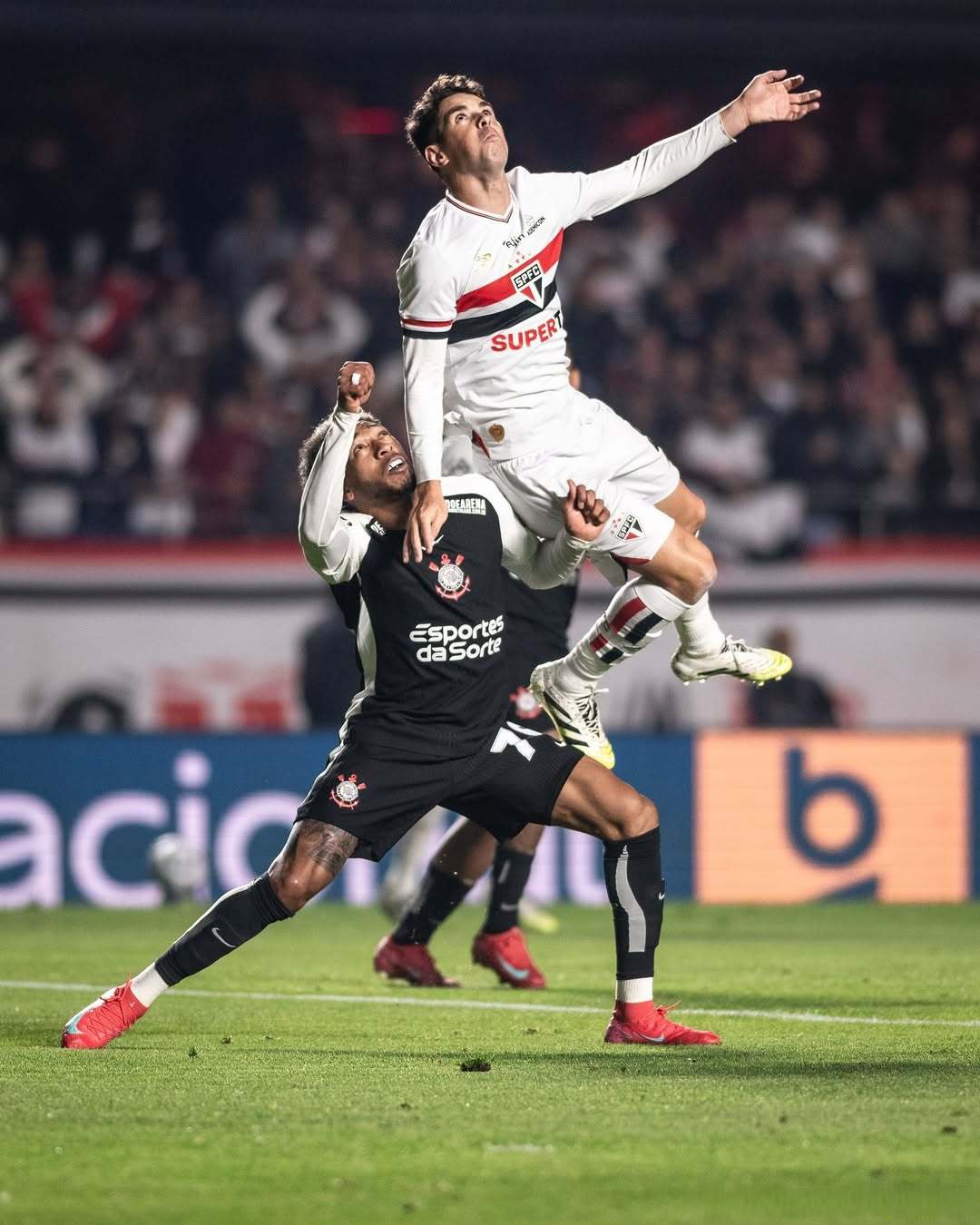 开云体育-包含德布劳内连续二十场比赛得分超过连败，巴塞罗那挑战极限！的词条